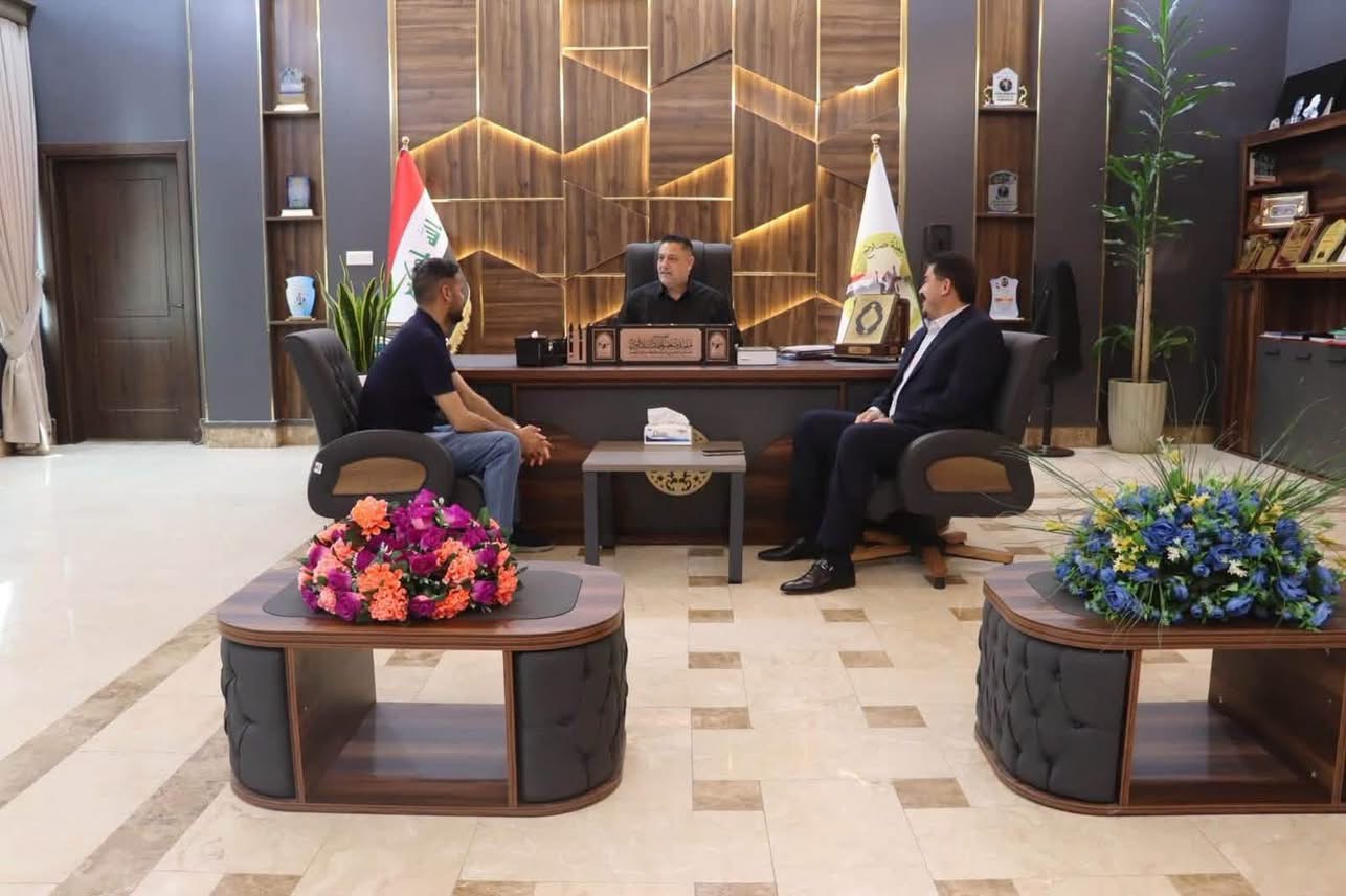 يواصل النائب الفني لمحافظ صلاح الدين، المهندس مفيد منعم البلداوي، متابعة معاملات المواطنين وإنجاز شؤونهم، إلى جانب الإشراف على إنجاز معاملات الموظفين، بما يسهم في ضمان استمرارية العمل الإداري وتقديم الخدمات دون انقطاع.
